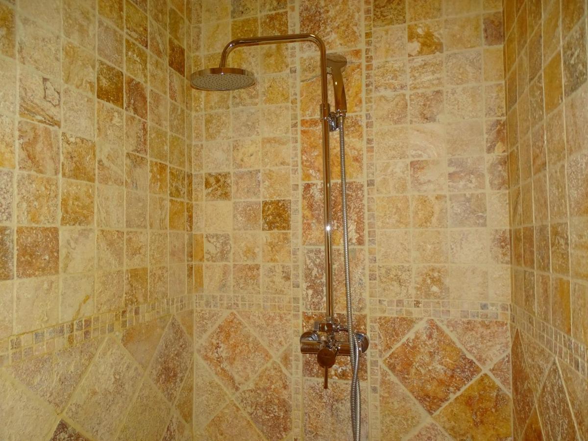 Bastide Des Princes B&B Caderousse 外观 照片