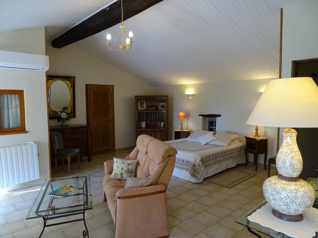 Bastide Des Princes B&B Caderousse 外观 照片