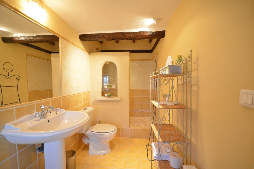 Bastide Des Princes B&B Caderousse 外观 照片